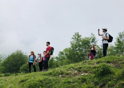 Week End sulle Alpi Apuane fra boschi e Antri